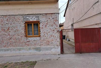 Casă cu 3 camere în Central - 1