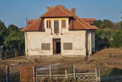 Casă cu 6 camere cu Teren 1076 Mp în Eforie