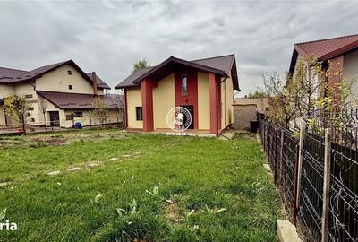 Casă cu 4 camere cu Teren 500 Mp în Bucium