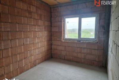 Casă cu 3 camere cu Teren 307 Mp în Remetea Mare