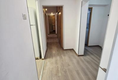 Apartament cu 3 camere decomandat în Republicii - 8