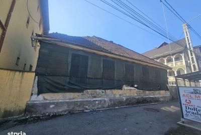 Teren de 11500 mp, în Central - 2