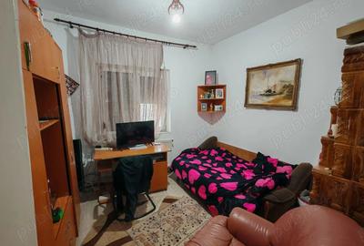 Casă cu 4 camere cu Teren 700 Mp în Cetate - 9