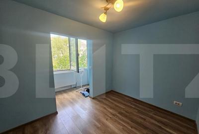 Apartament de vanzare, cu 4 camere, 77 mp, zona Soarelui - 7