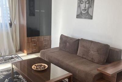 Garsonieră decomandată, mobilată în Central