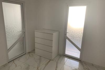 Apartament cu 3 camere decomandat în Central - 3