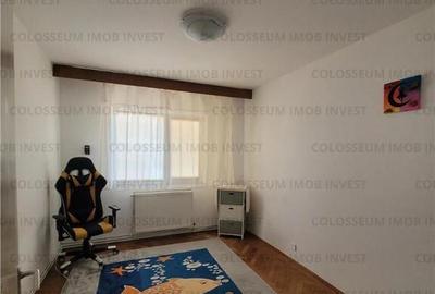 Apartament cu 3 camere,decomandat - zona Astra - 3