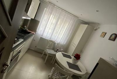 Apartament cu 2 camere în Micro 4 - 1