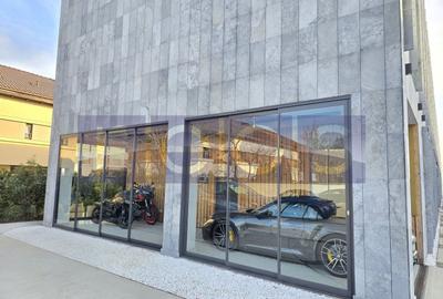 Casă individuală cu 4 camere cu Canalizare în Central - 1