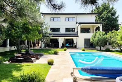 Casă individuală cu 7 camere cu Canalizare în Nord