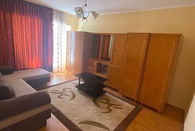 Apartament cu 3 camere decomandat în Dosu Bricii