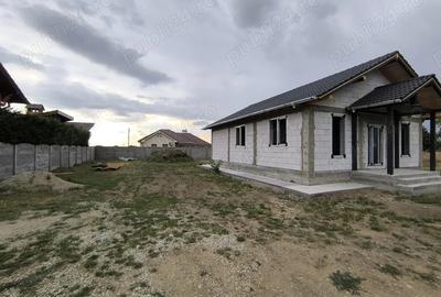 Vand casa noua in Nojorid (la ro?u) - 3