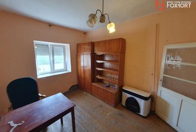 Casă individuală cu 3 camere cu Canalizare în Central - 6