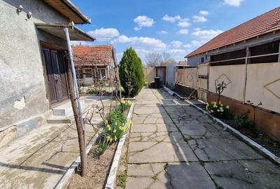 Casă cu 4 camere în Aldești - 2