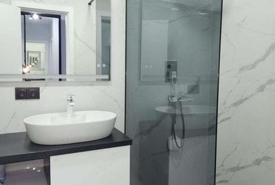 Va oferim spre inchiriere un apartament spa?ios de 2 camere, situat pe Bulevardul Decebal - 1