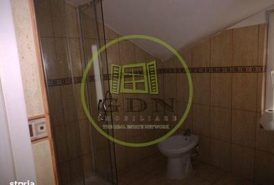 Casă cu 4 camere în Central - 19