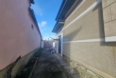 Casa de vanzare cu 4 camere si anexe in Fagaras. - 11