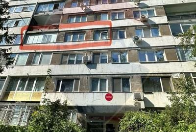 Vanzare Apartament  2 camere in zona Drumul Taberei - 2