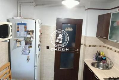 Apartament cu 3 camere decomandat în Alexandru cel Bun - 14