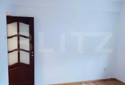 Apartament cu 3 camere decomandat în Central - 2