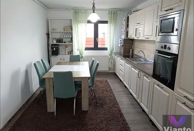 Apartament cu 3 camere decomandat, mobilat în Sud - 2