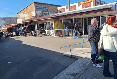 Spațiu comercial, de 22 mp, în Petros