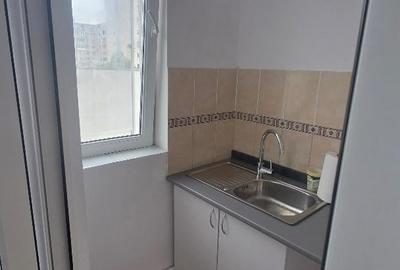 Garsonieră semidecomandată în CET - 3