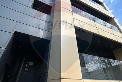 Spațiu comercial, de 60 mp, în Muncii - 1