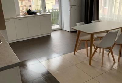 Apartament cu 3 camere semidecomandat, mobilat în Europa