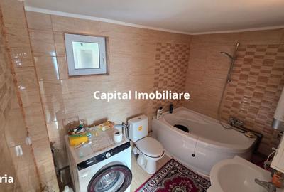 Casă cu 4 camere decomandat cu Canalizare în Traian - 4