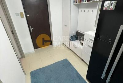 Apartament cu 3 camere semidecomandat în Podu Roș - 3
