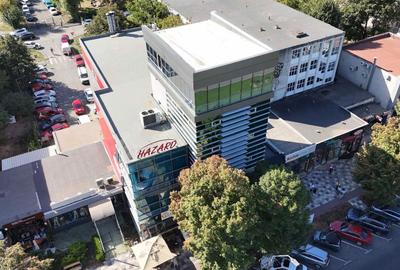 Spațiu comercial, de 1,100 mp, în Central - 1