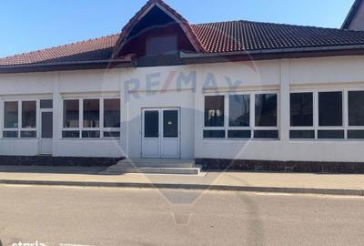 Spațiu comercial, de 330 mp, în Sud - 9