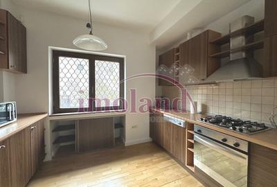 Apartament cu 3 camere semidecomandat în Primăverii - 4