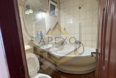 Apartament cu 3 camere decomandat în Florilor - 7