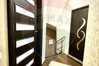 Casă cu 6 camere cu Teren 360 Mp în Andronache - 8