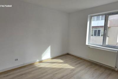 Apartament cu 2 camere decomandat în Aleea Trandafirilor - 4