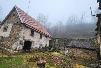 Casă cu 3 camere cu Teren 1100 Mp în Gârliște - 3