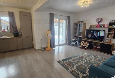 Casă cu 4 camere cu Canalizare în Dragomirești-Deal - 14