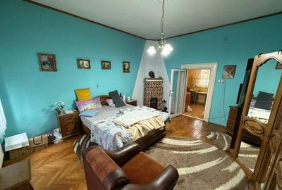 Casa cu garaj ?i 2 ?eminee, langa Parcul Mare Str. - 6