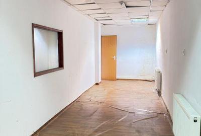 Spațiu comercial, de 93 mp, în Central - 2