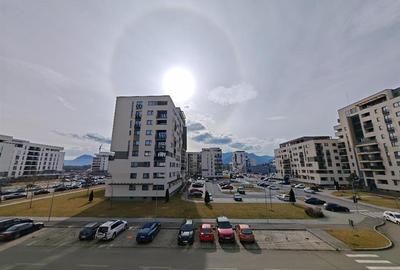 Apartament cu 3 camere decomandat, mobilat în Tractorul