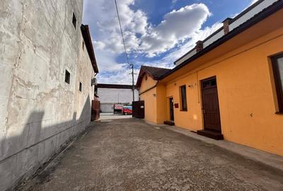 Casă individuală cu 4 camere în Mărăști