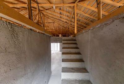 Casă cu 4 camere în Exterior Vest - 3