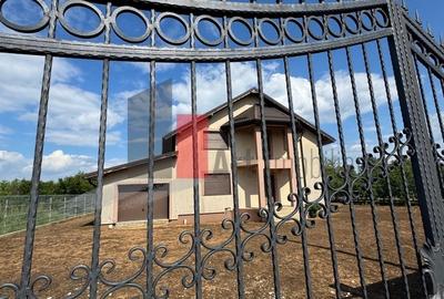 Ilfov Casa la rosu in Peris - 3