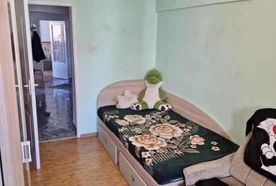 Apartament cu 3 camere decomandat în 1 Mai - 5