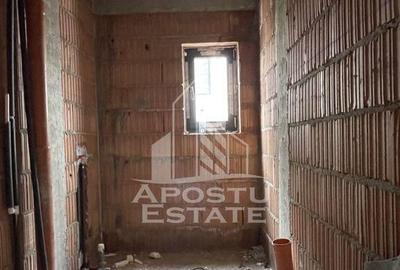 Casă cu 3 camere cu Teren 250 Mp în Săcălaz