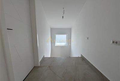 Casă cu 4 camere cu Teren 370 Mp în Berceni - 16