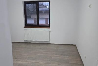 Casă individuală cu 3 camere cu Teren 800 Mp în Topolița - 2