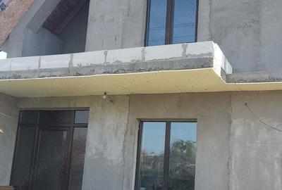 Casa 5 camere in Mihail Kogalniceanu - 1